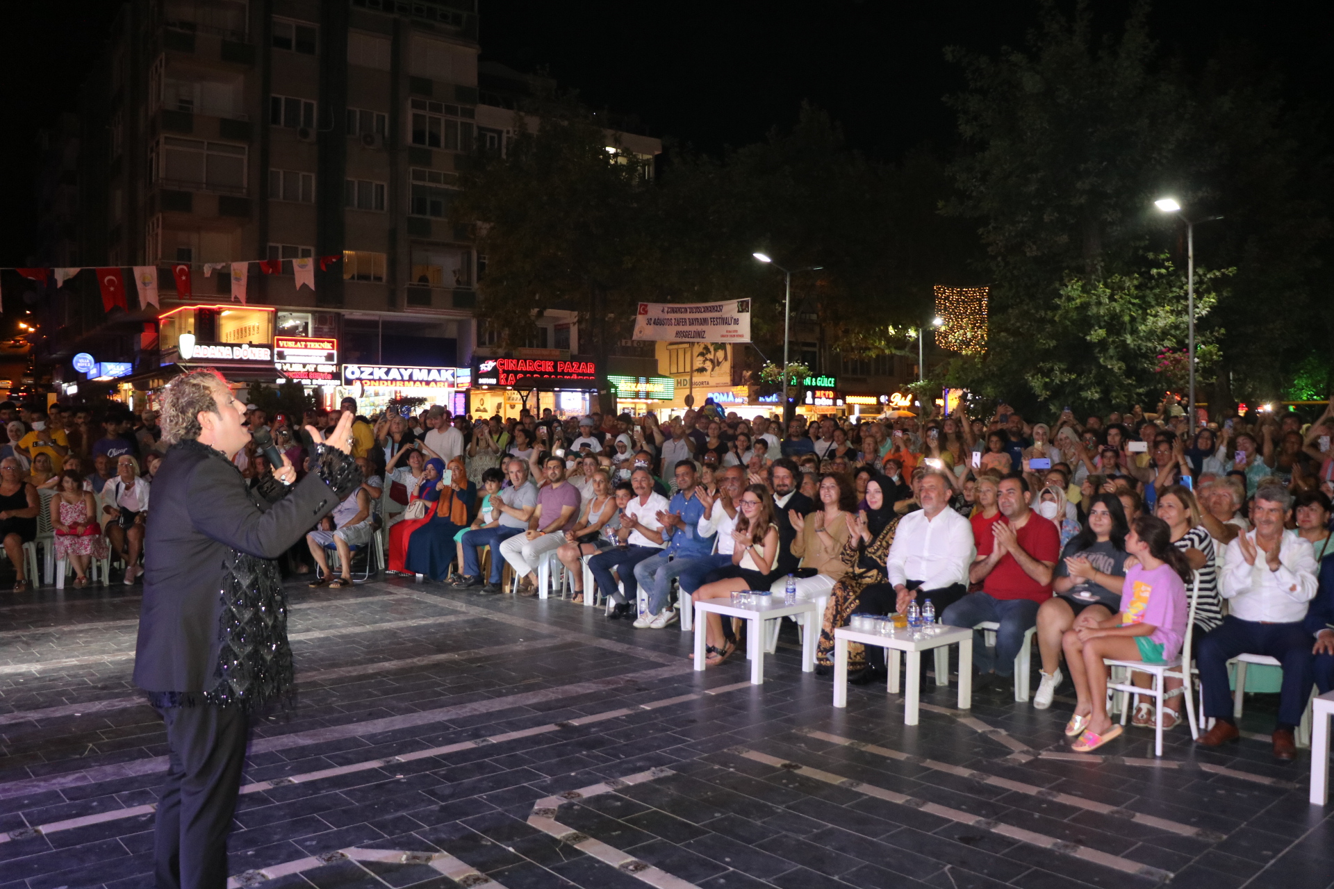 16.ALTIN ÇINAR FESTİVALİ GÜRBÜZ ACAR’LA BAŞLADI