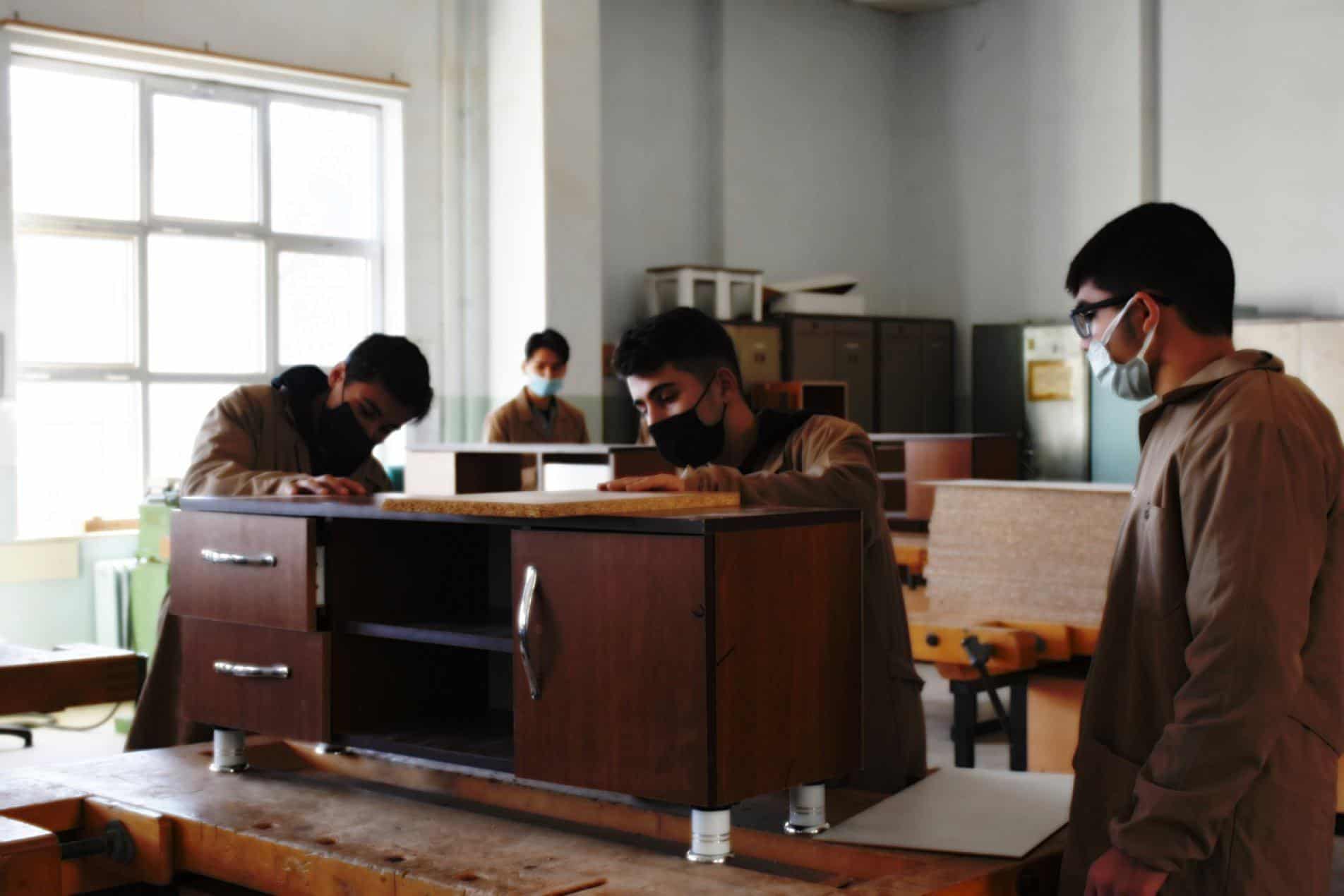 YALOVA’DA MESLEKİ EĞİTİM İŞ BİRLİKLERİ GÜÇLENEREK DEVAM EDİYOR YALOVA’DA MESLEKİ EĞİTİM İŞ BİRLİKLERİ GÜÇLENEREK DEVAM EDİYOR