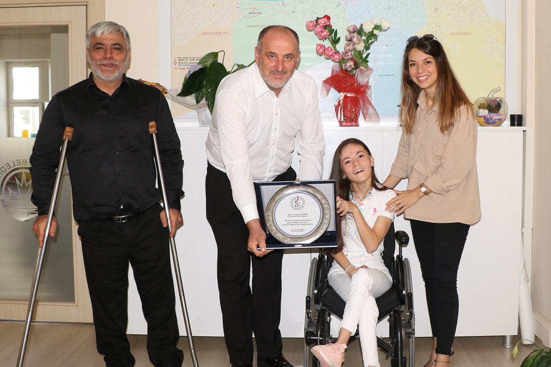 ALPASLAN ERKOÇ VE CANAN DOĞAN’DAN ZİYARET ALPASLAN ERKOÇ VE CANAN DOĞAN’DAN ZİYARET