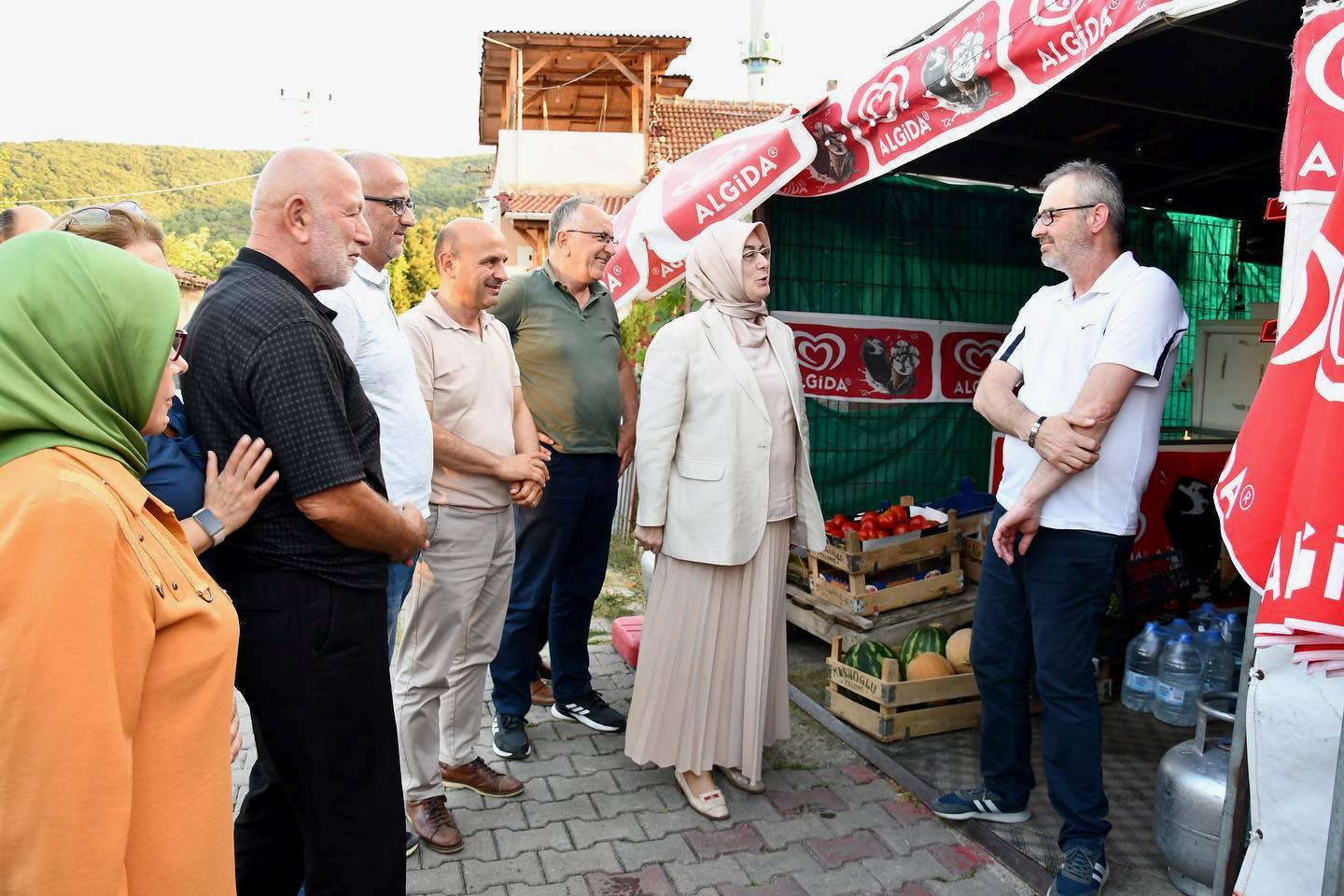 AK PARTİ’DEN KÖYLERE ÇIKARMA