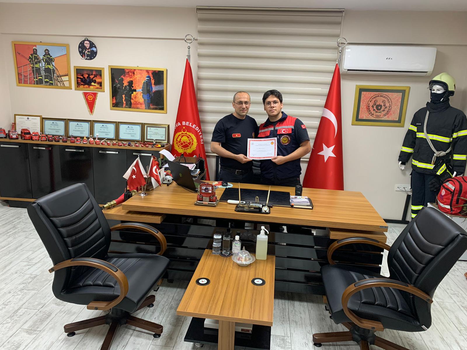 STAJYER İTFAİYECİ BELGESİNİ ALDI STAJYER İTFAİYECİ BELGESİNİ ALDI