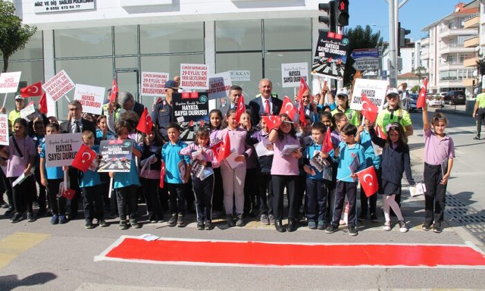 ‘YAYA GEÇİDİ KIRMIZI ÇİZGİMİZDİR’ ‘YAYA GEÇİDİ KIRMIZI ÇİZGİMİZDİR’