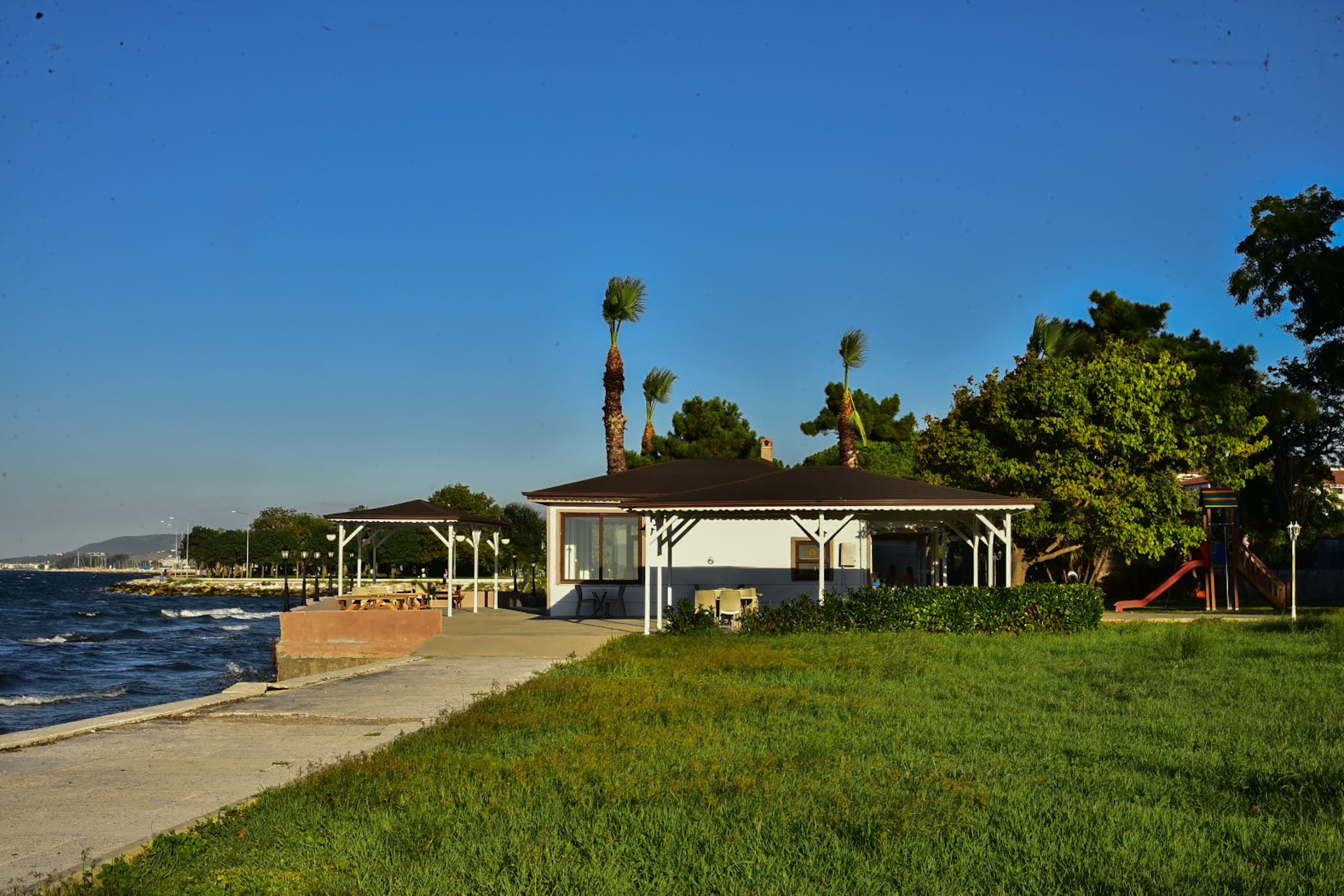 EN UYGUN FİYATLAR YALOVA BELEDİYESİ ÇAY BAHÇESİ’NDE EN UYGUN FİYATLAR YALOVA BELEDİYESİ ÇAY BAHÇESİ’NDE