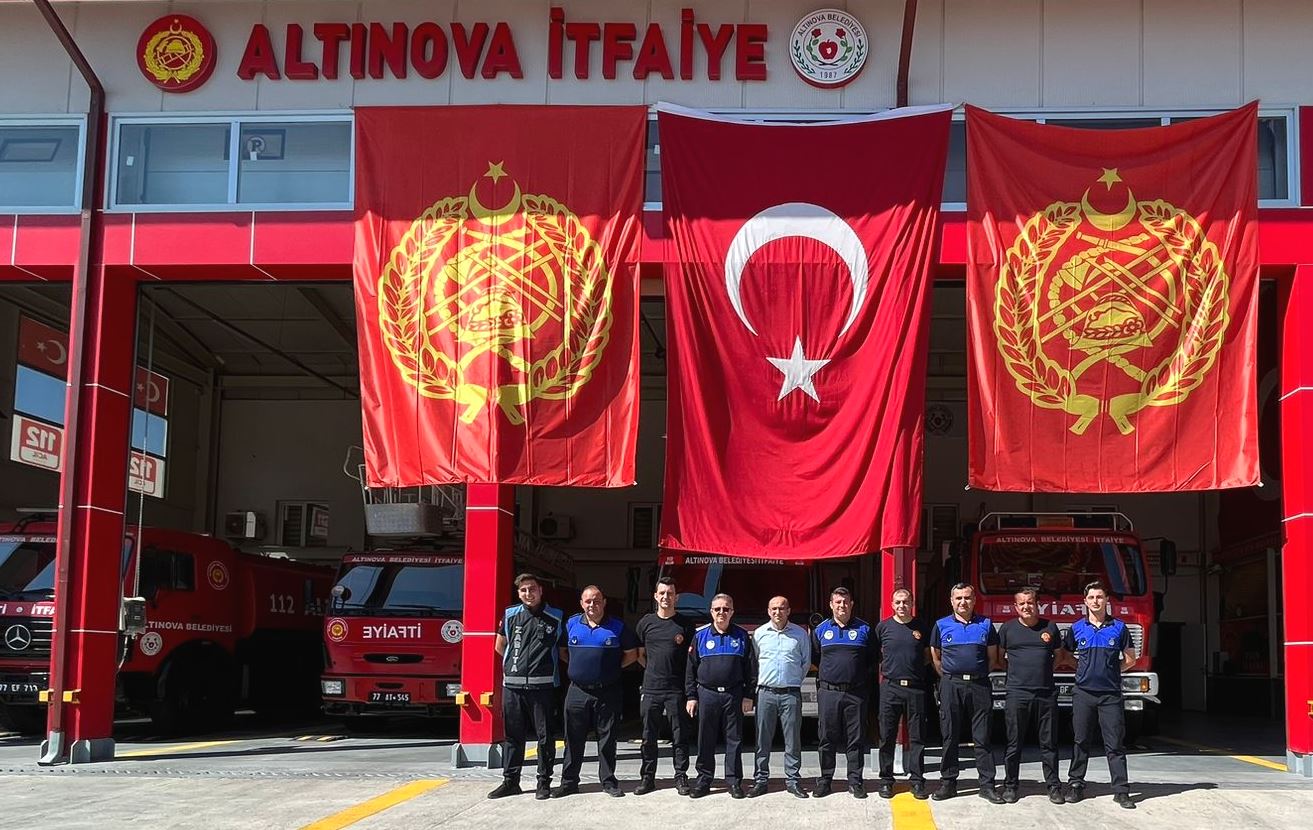 ALTINOVA İTFAİYESİ, MİSAFİRLERİNİ AĞIRLIYOR