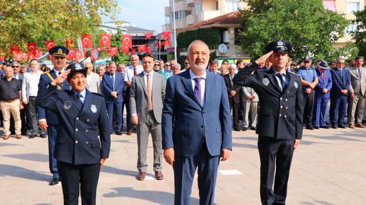 BÜYÜK ZAFERİN 100 YILINDA ÇİFTLİKKÖY’DE COŞKULU KUTLAMA