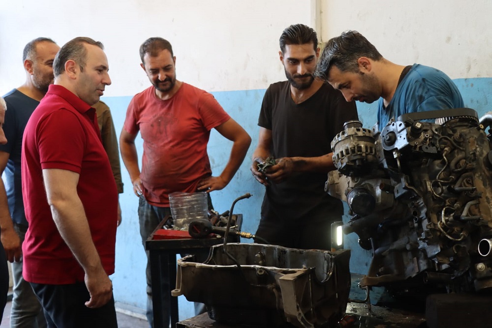 BAŞKAN VEKİLİ TUTUK ESNAF ZİYARETLERİNİ SÜRDÜRÜYOR BAŞKAN VEKİLİ TUTUK ESNAF ZİYARETLERİNİ SÜRDÜRÜYOR