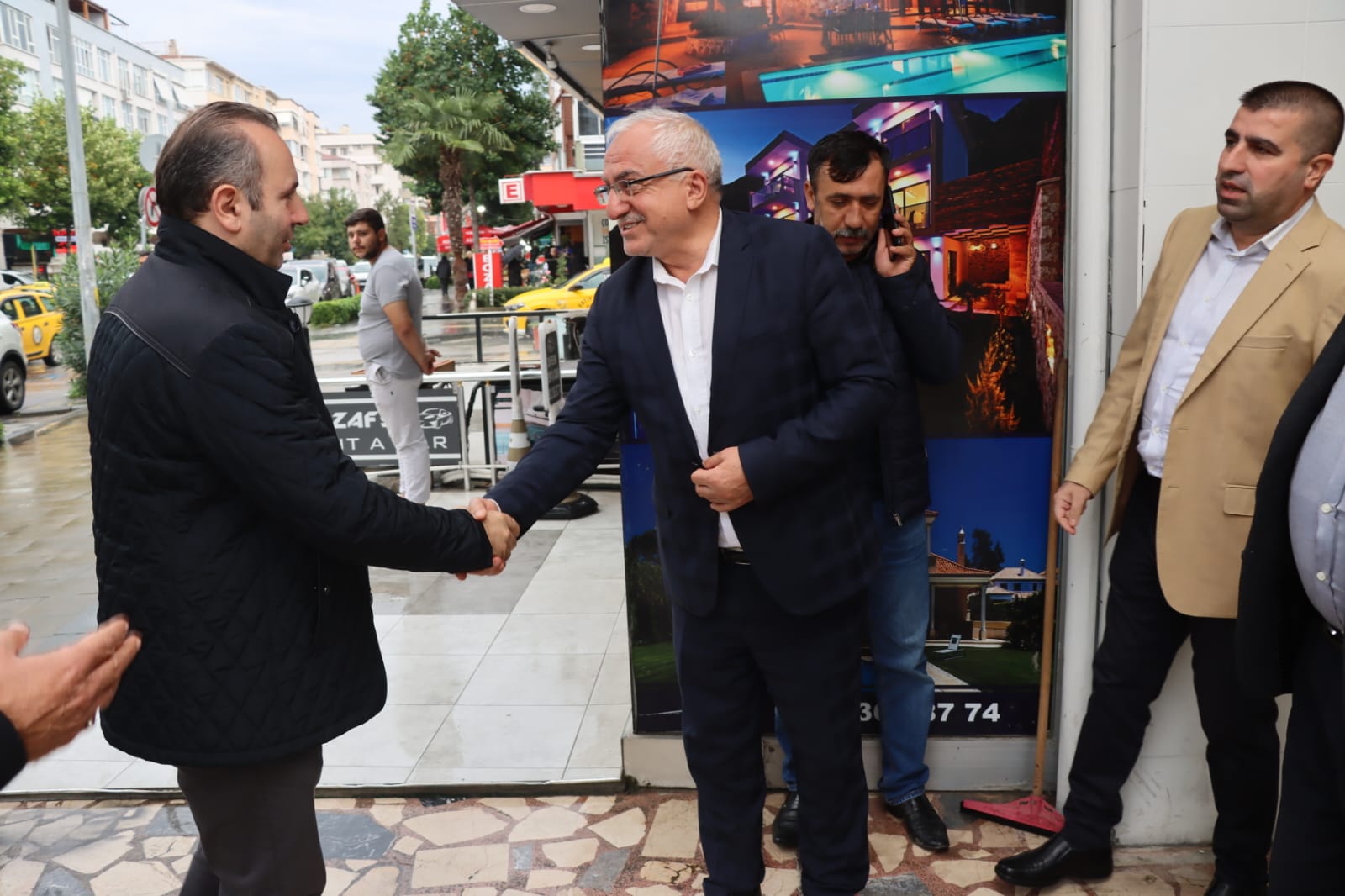 BAŞKAN VEKİLİ TUTUK HER FIRSATTA ESNAF VE HEMŞEHRİLERİ İLE BİRLİKTE BAŞKAN VEKİLİ TUTUK HER FIRSATTA ESNAF VE HEMŞEHRİLERİ İLE BİRLİKTE