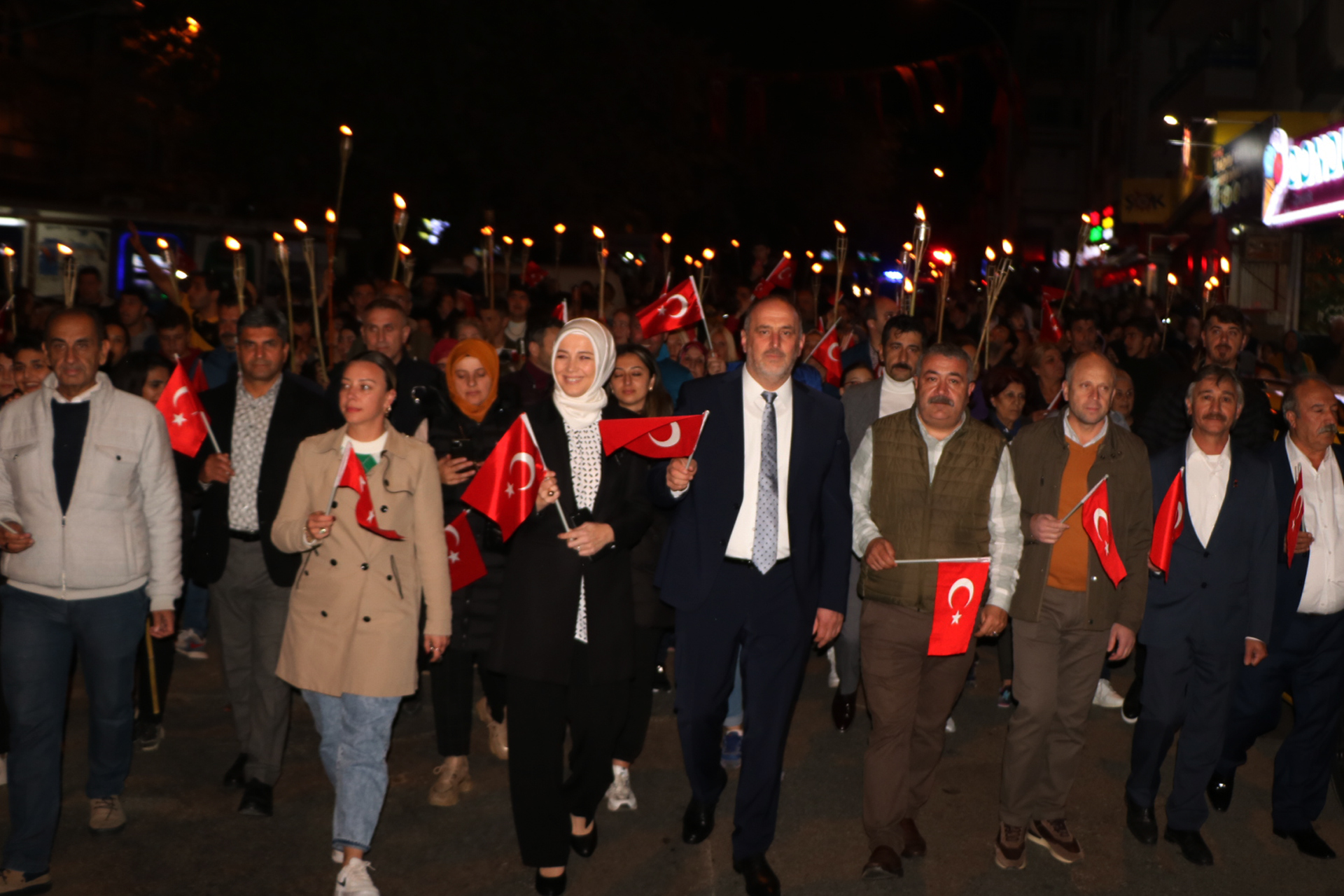 CUMHURİYET BAYRAMININ 99. YILINI FENER ALAYIYLA KUTLANDI