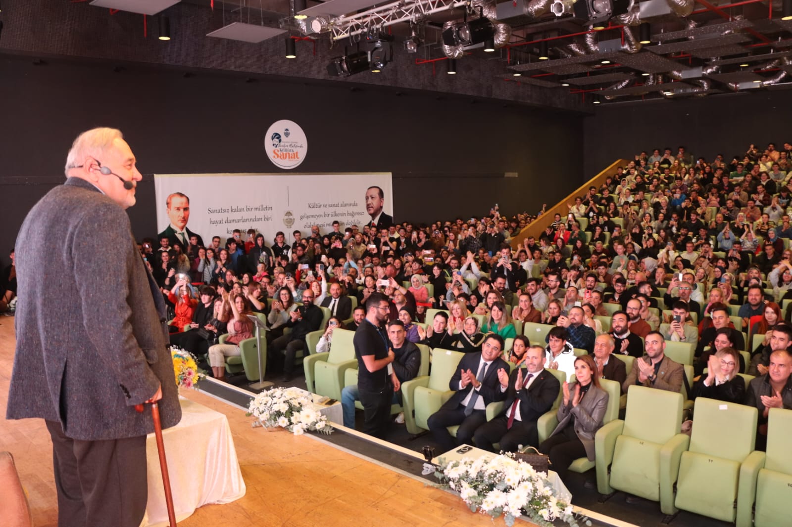 İBRAHİM MÜTEFERRİKA KÜLTÜR SANAT SEZONU PROF.DR. İLBER ORTAYLI KONFERANSI İLE BAŞLADI