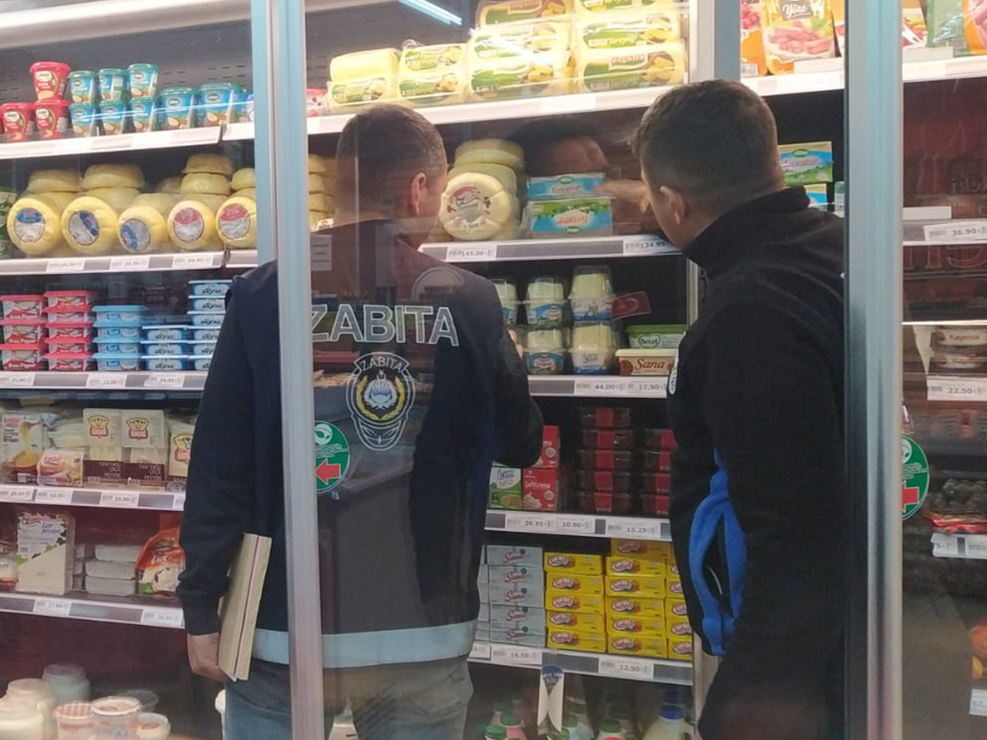 ZABITA EKİPLERİMİZ MARKETLERİ DENETLEDİ ZABITA EKİPLERİMİZ MARKETLERİ DENETLEDİ