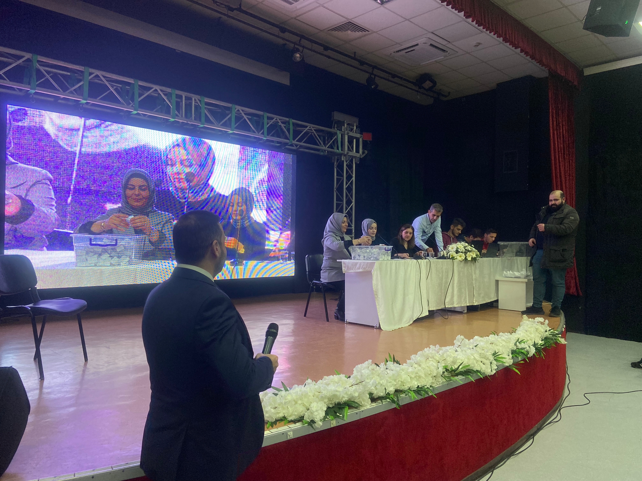 HEDEF 1000 BURS PROJESİNE YOĞUN İLGİ HEDEF 1000 BURS PROJESİNE YOĞUN İLGİ