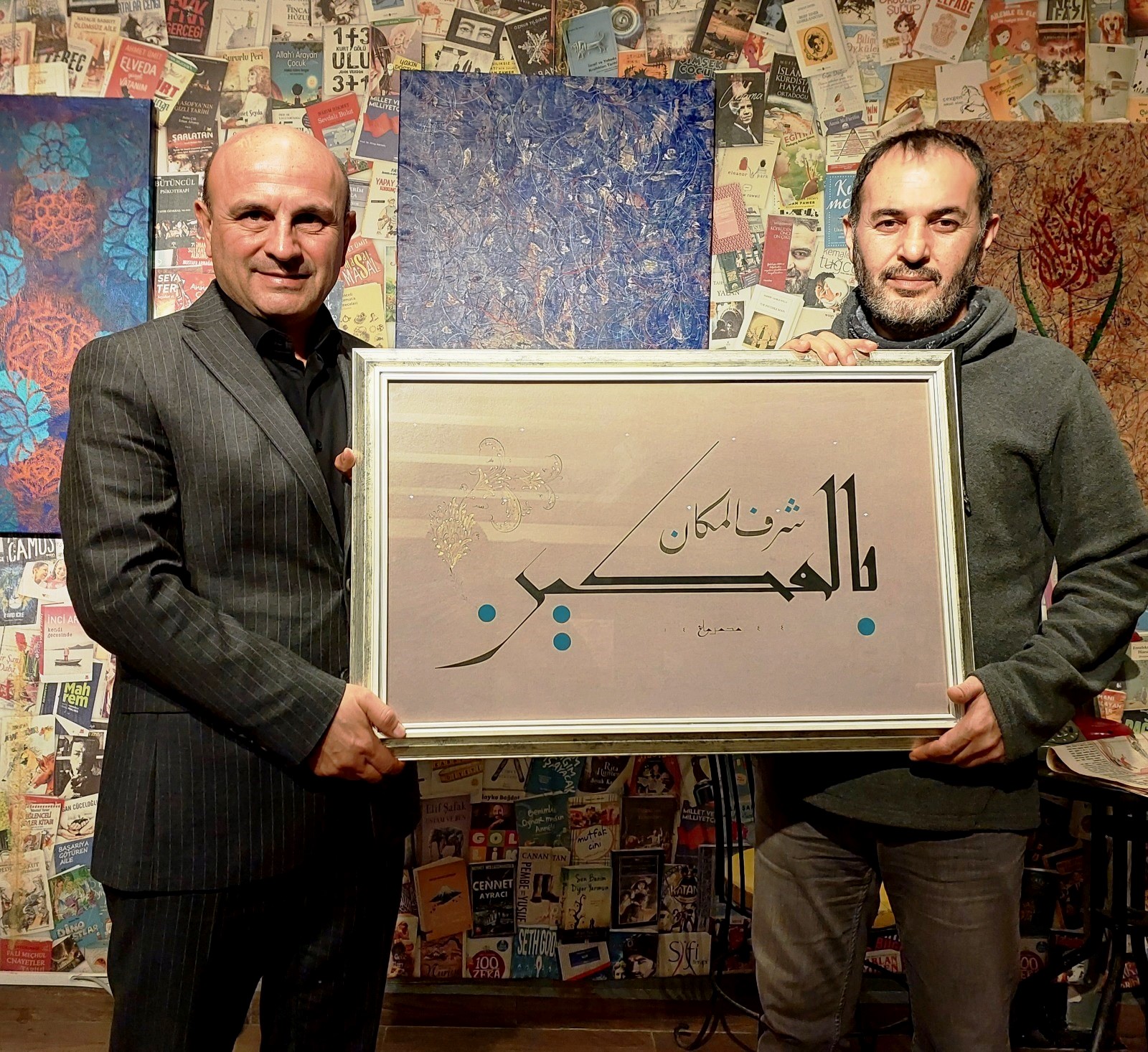 ORAL, DEPREMZEDELER İÇİN TABLO SATIN ALDI ORAL, DEPREMZEDELER İÇİN TABLO SATIN ALDI