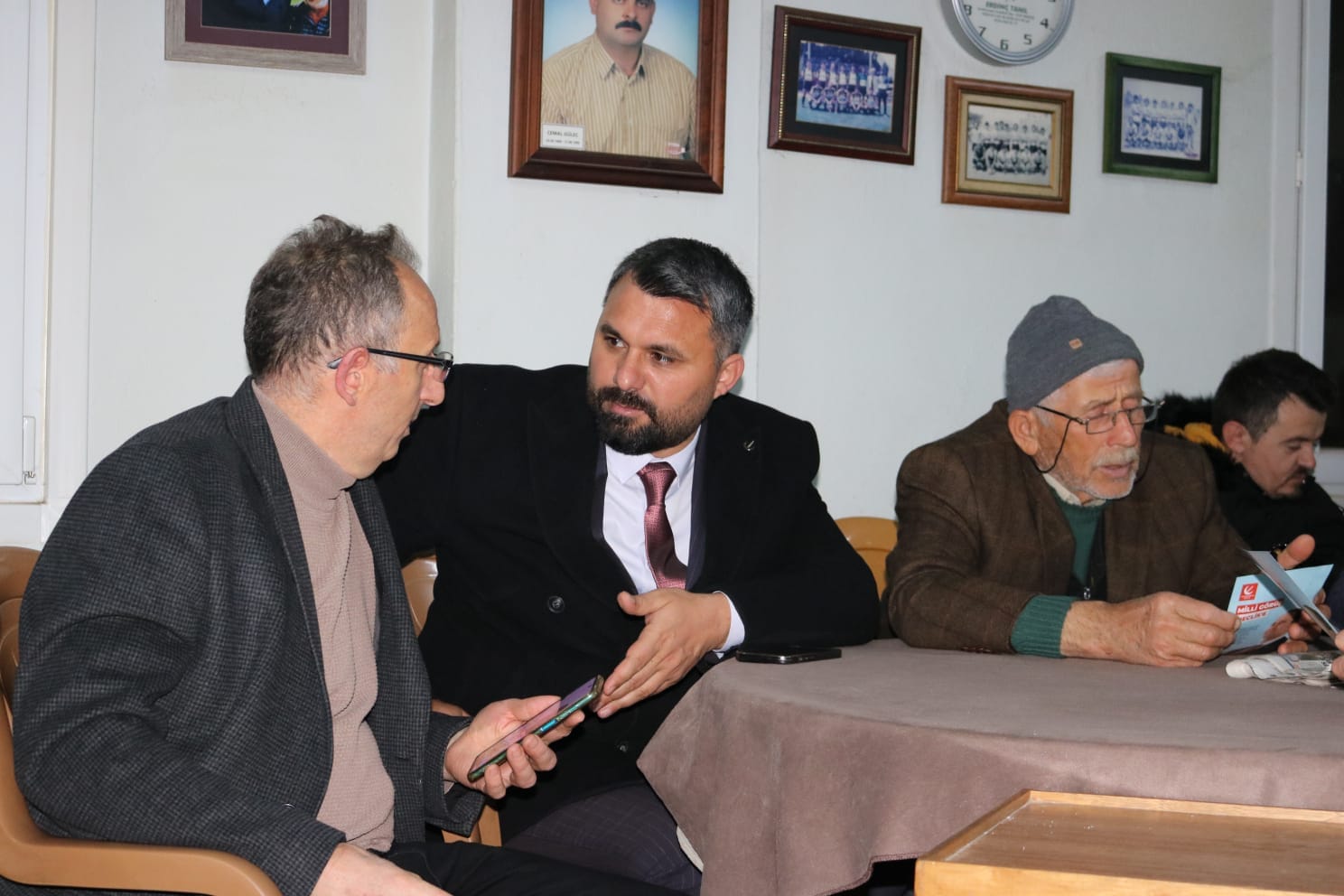 PELİTOĞLU SIKILMADIK EL BIRAKMIYOR PELİTOĞLU SIKILMADIK EL BIRAKMIYOR