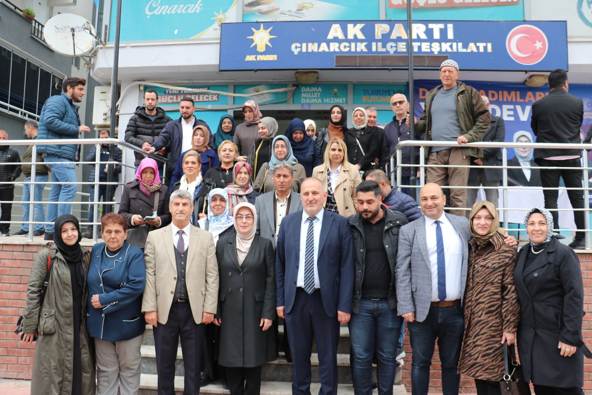 VEKİL ADAYLARI İLÇELERİ KARIŞ KARIŞ GEZİYOR