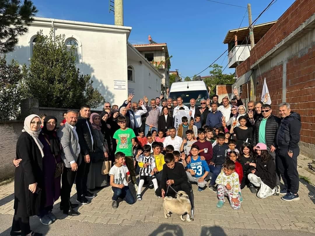 ERHAN DEDE GÖNÜLLERİ FETH EDİYOR