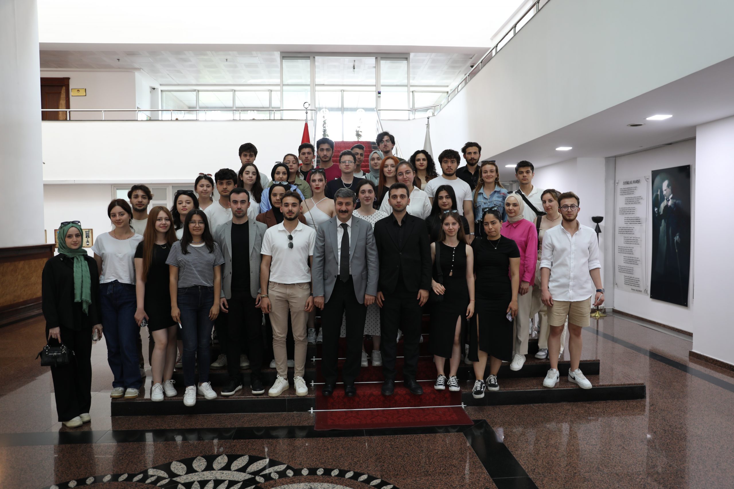 YALOVA ÜNİVERSİTESİ GENÇ HUKUKÇULAR KULÜBÜ ANKARA’DA YALOVA ÜNİVERSİTESİ GENÇ HUKUKÇULAR KULÜBÜ ANKARA’DA