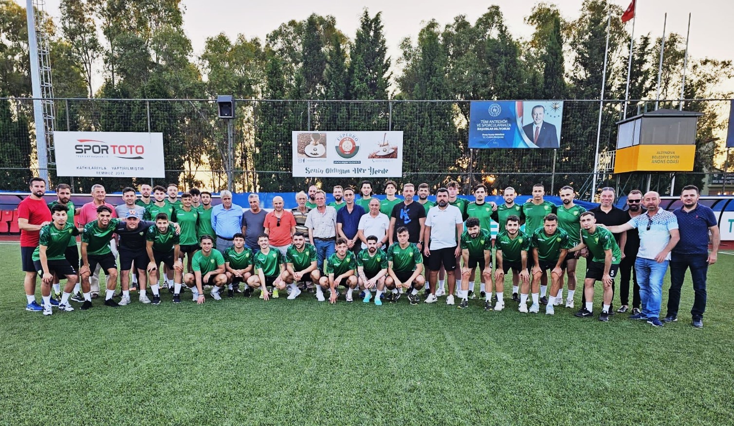 ALTINOVA BELEDİYESPOR TOP BAŞI YAPTI