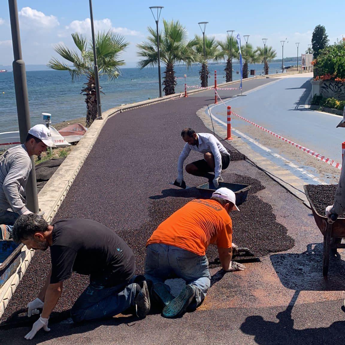 ÇİFTLİKKÖY SAHİLİNDE BOZULAN KESİMLER YENİLENDİ ÇİFTLİKKÖY SAHİLİNDE BOZULAN KESİMLER YENİLENDİ