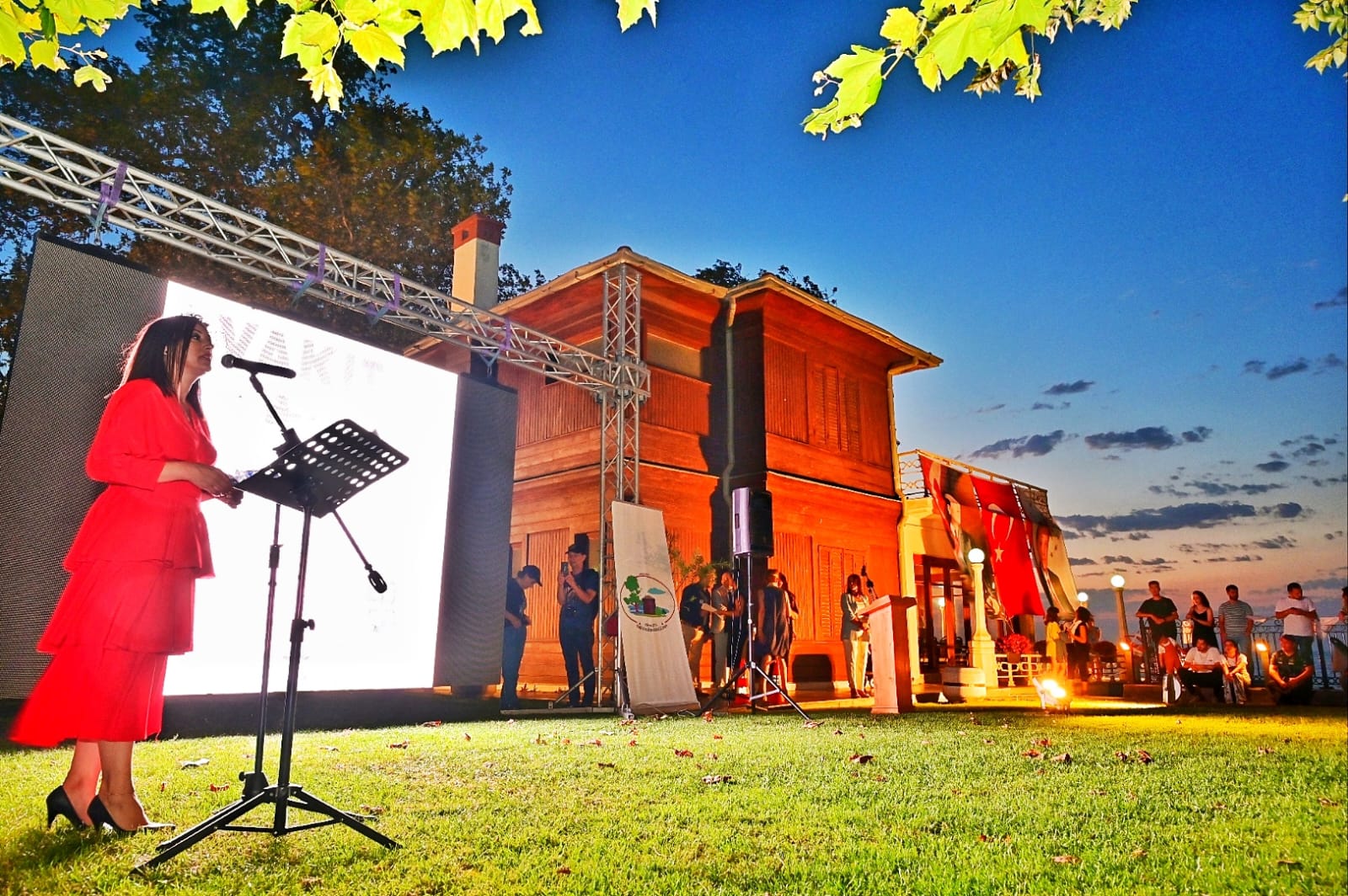 ATATÜRK’ÜN YALOVA’YA GELİŞİNİN 94. YILI KUTLANDI ATATÜRK’ÜN YALOVA’YA GELİŞİNİN 94. YILI KUTLANDI