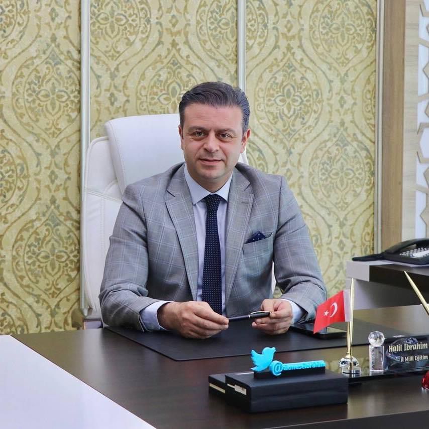 AKMEŞE: “1. SINIFLARDA ŞUBELERE YERLEŞTİRME VE ÖĞRETMEN BELİRLEME İŞLEMLERİ KURA İLE YAPILACAK” AKMEŞE: “1. SINIFLARDA ŞUBELERE YERLEŞTİRME VE ÖĞRETMEN BELİRLEME İŞLEMLERİ KURA İLE YAPILACAK”