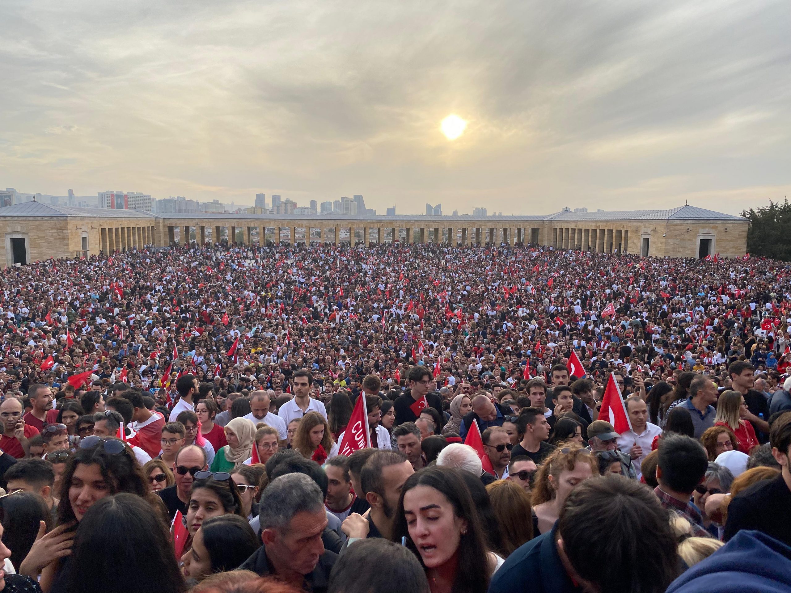 YALOVALI KADINLAR 100.YILI ANITKABİRDE KUTLADILAR