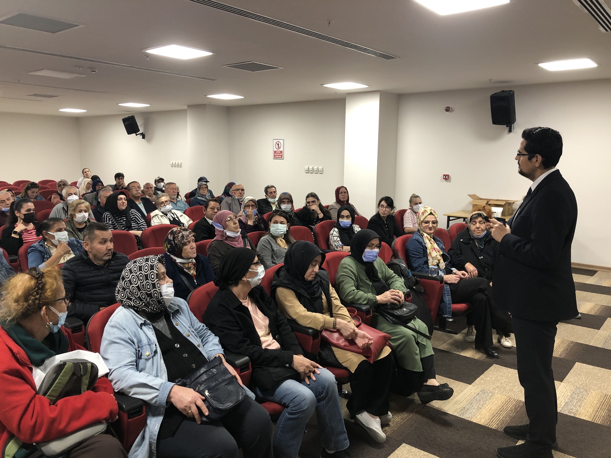 ONKOLOJİ HASTALARI BİLGİLENDİRİLDİ ONKOLOJİ HASTALARI BİLGİLENDİRİLDİ