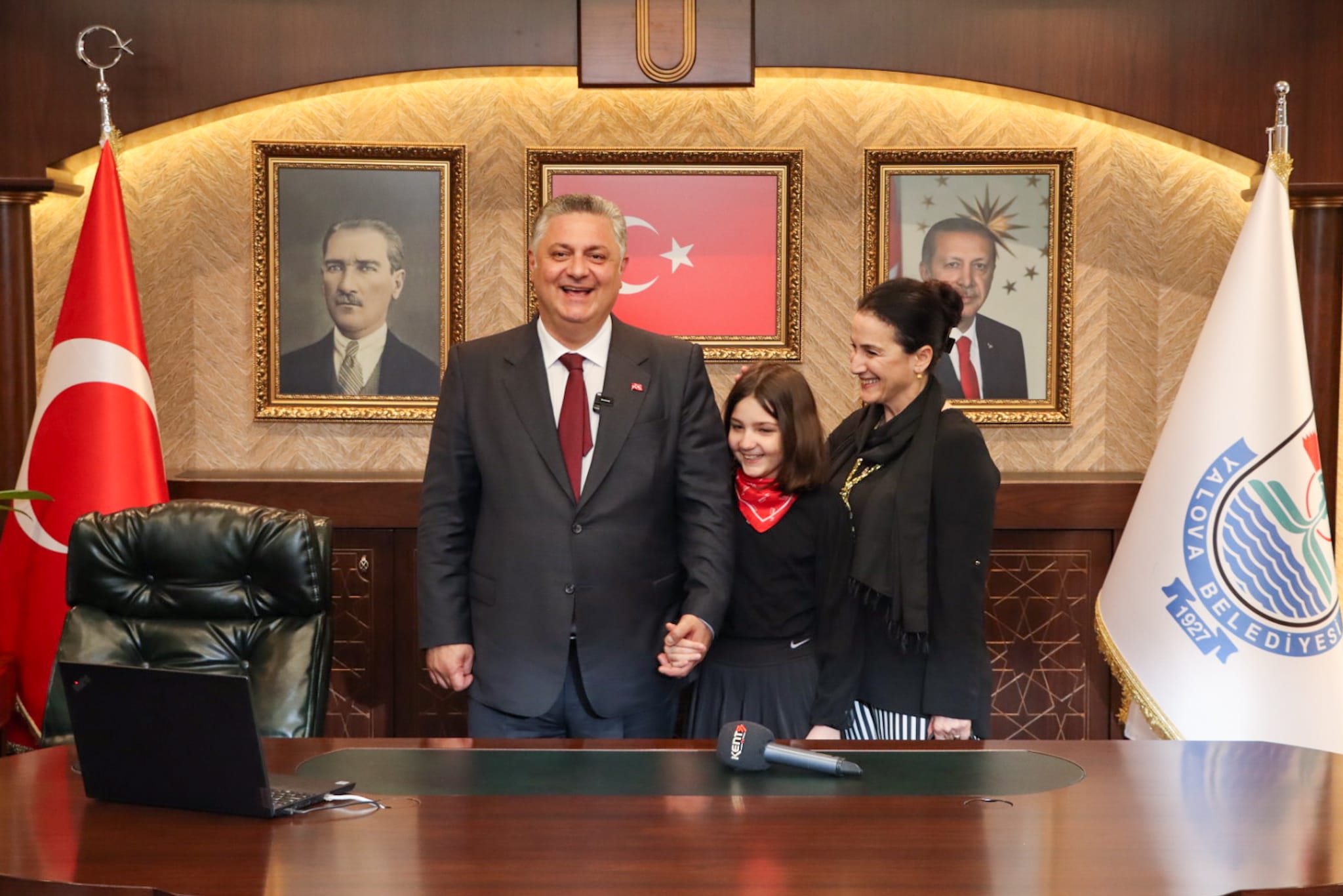 YALOVA BELEDİYESİ’NDE DEVİR TESLİM TÖRENİ GERÇEKLEŞTİ YALOVA BELEDİYESİ’NDE DEVİR TESLİM TÖRENİ GERÇEKLEŞTİ