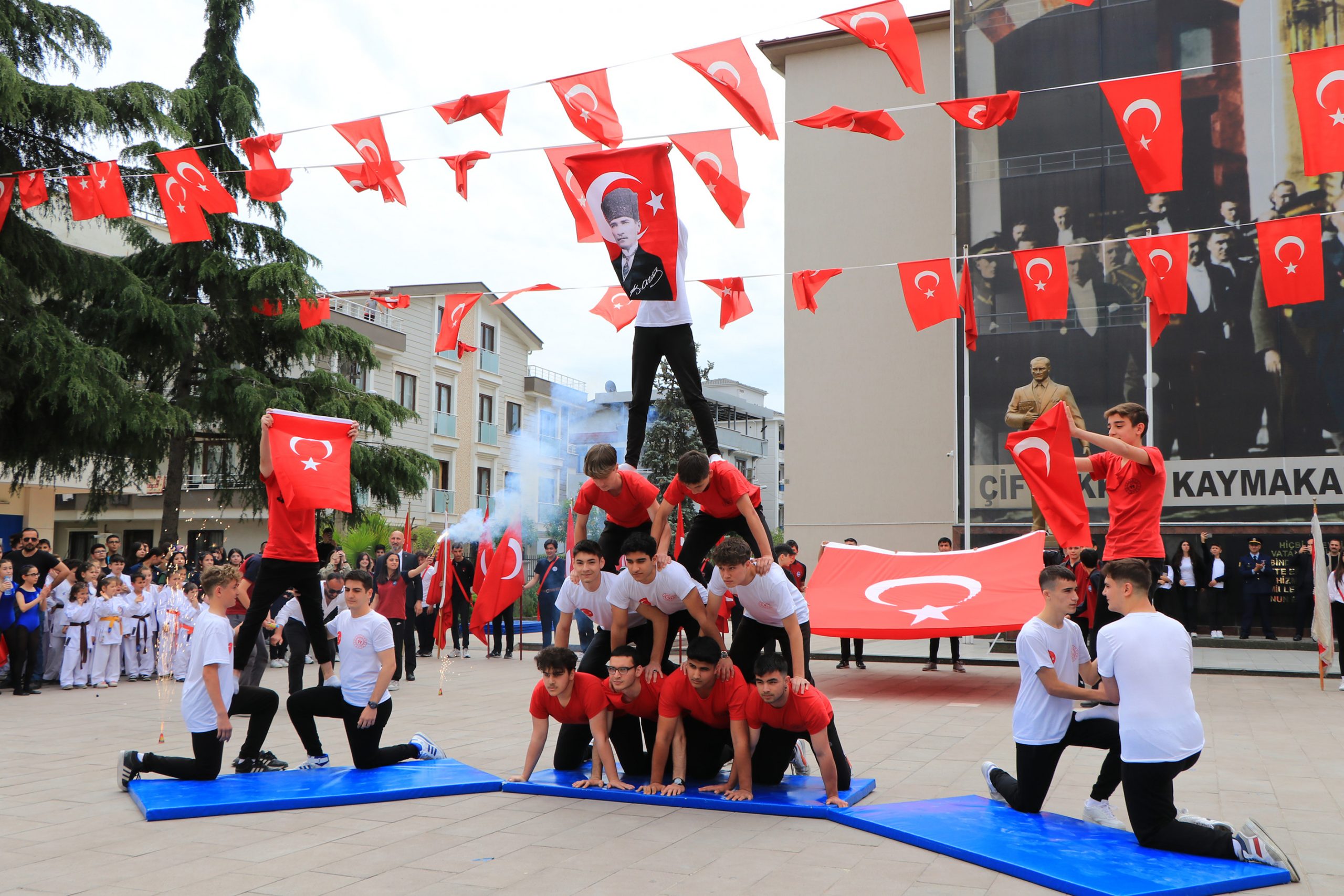 ÇİFTLİKKÖY’DE 19 MAYIS COŞKUSU