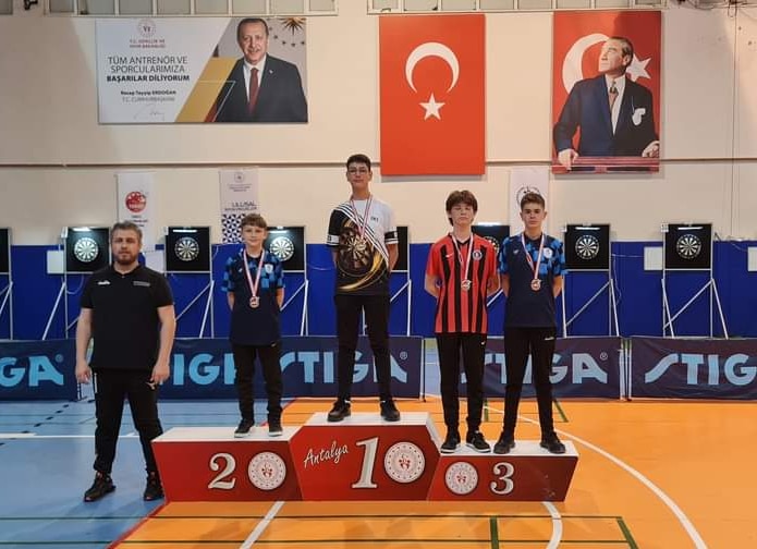 ÇİFTLİKKÖY’ÜN DARTÇILARI 12’DEN VURDU ÇİFTLİKKÖY’ÜN DARTÇILARI 12’DEN VURDU