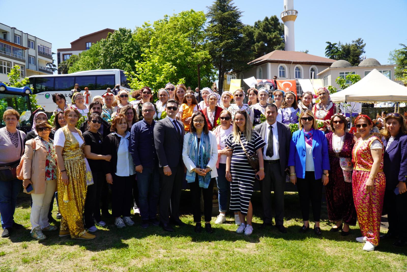 ALTINOVA’DA HIDRELLEZ COŞKUSU