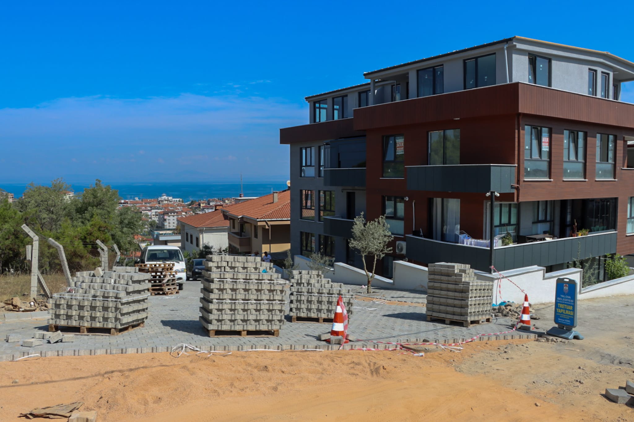 YALOVA BELEDİYESİ ALTYAPI ÇALIŞMALARINA DEVAM EDİYOR