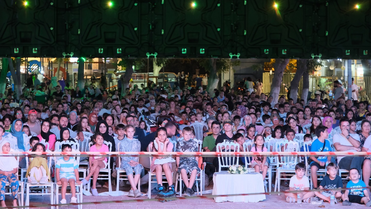 ÇİFTLİKKÖY’DE YAZ SİNEMASI ETKİNLİKLERİ DOLU DOLU GEÇTİ ÇİFTLİKKÖY’DE YAZ SİNEMASI ETKİNLİKLERİ DOLU DOLU GEÇTİ