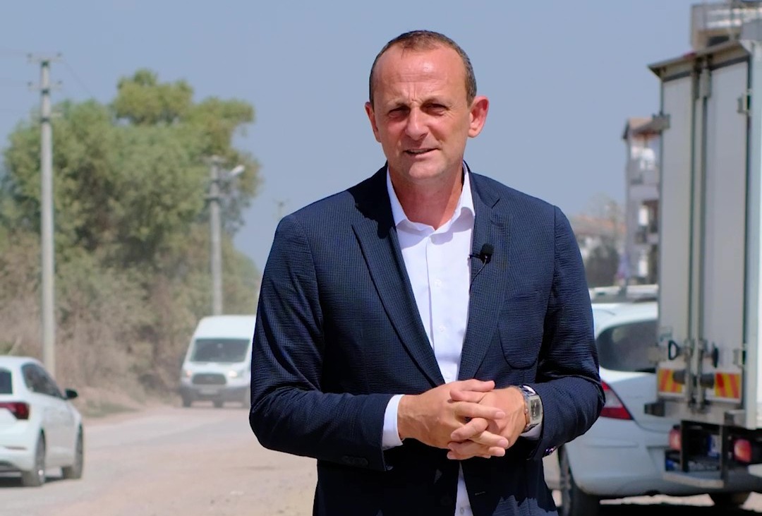 ÇİFTLİKKÖY’DE ASFALT HAMLESİ ÇİFTLİKKÖY’DE ASFALT HAMLESİ