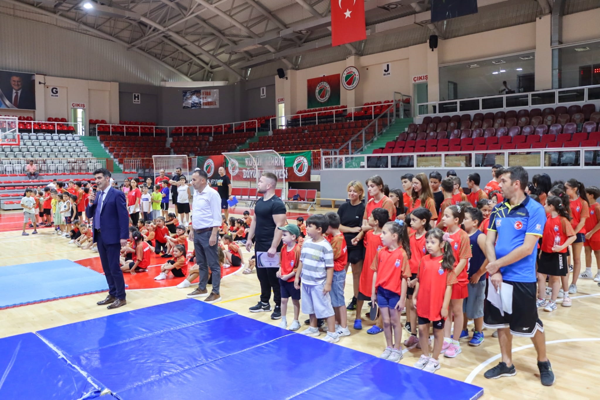 408 ÇOCUĞUN KATILDIĞI YAZ SPOR OKULLARI TAMAMLANDI 408 ÇOCUĞUN KATILDIĞI YAZ SPOR OKULLARI TAMAMLANDI