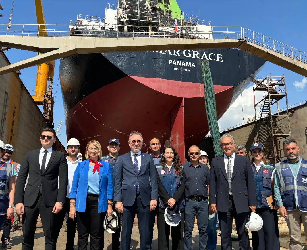 ÇEVRE YÖNETİMİ GENEL MÜDÜRÜ TURAN, KAYMAKAM KAZAR VE BAŞKAN FAZLACA TERSANELER BÖLGESİNDE İNCELEMEDE BULUNDU ÇEVRE YÖNETİMİ GENEL MÜDÜRÜ TURAN, KAYMAKAM KAZAR VE BAŞKAN FAZLACA TERSANELER BÖLGESİNDE İNCELEMEDE BULUNDU