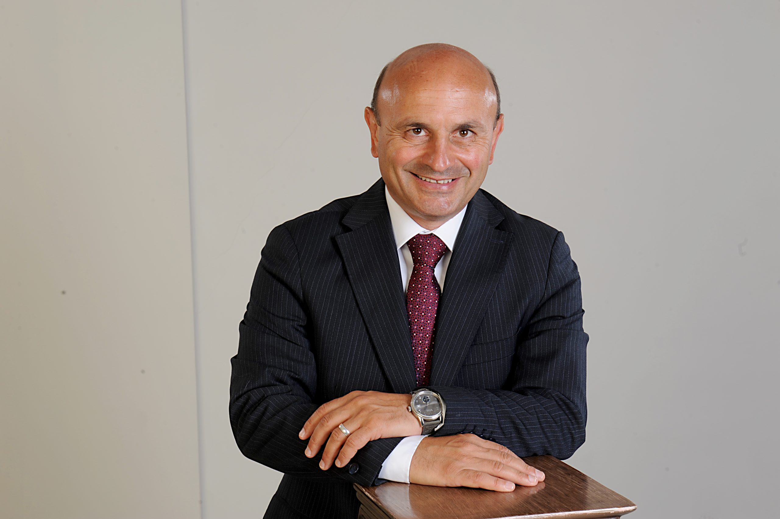 ORAL: GAZETECİ TOPLUMU AYDINLATICISIDIR ORAL: GAZETECİ TOPLUMU AYDINLATICISIDIR