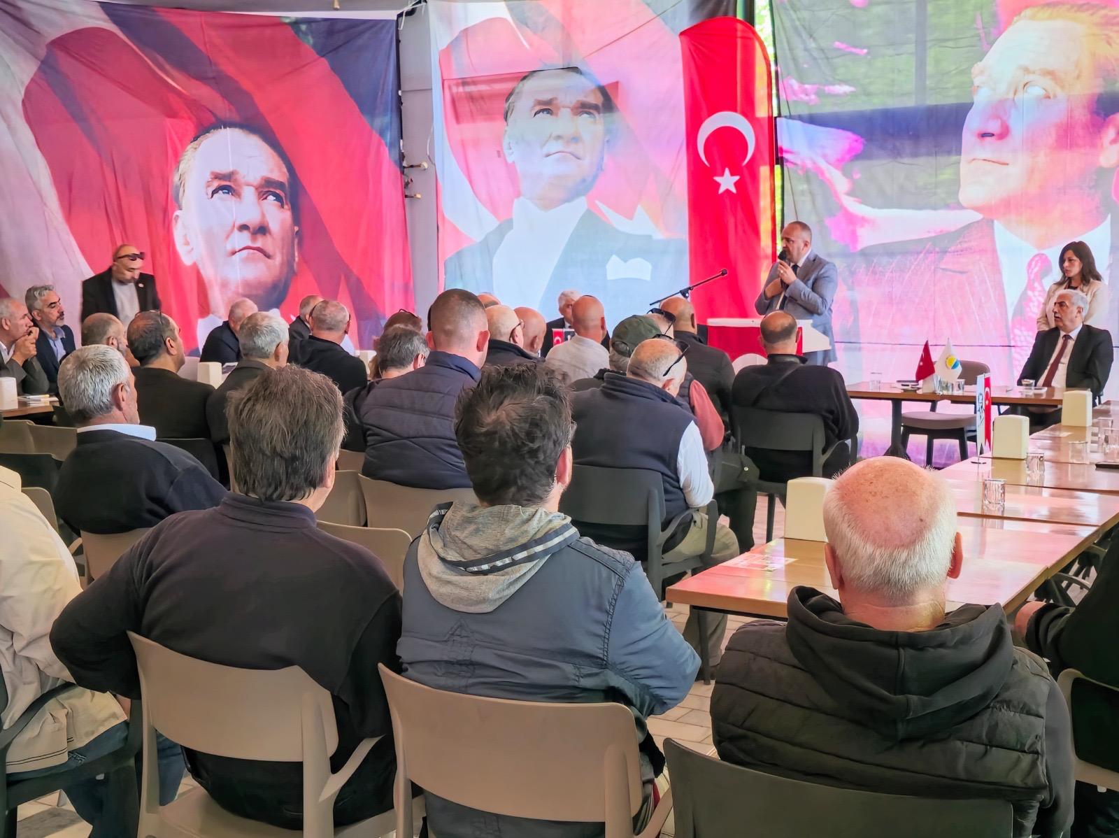 BAŞKAN KURT ESNAFLA BULUŞTU BAŞKAN KURT ESNAFLA BULUŞTU