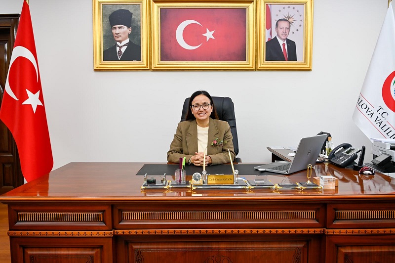 YALOVA VALİSİ DR. HÜLYA KAYA’NIN 15 TEMMUZ DEMOKRASİ VE MİLLÎ BİRLİK GÜNÜ MESAJI “Zaferin adı Türkiye”