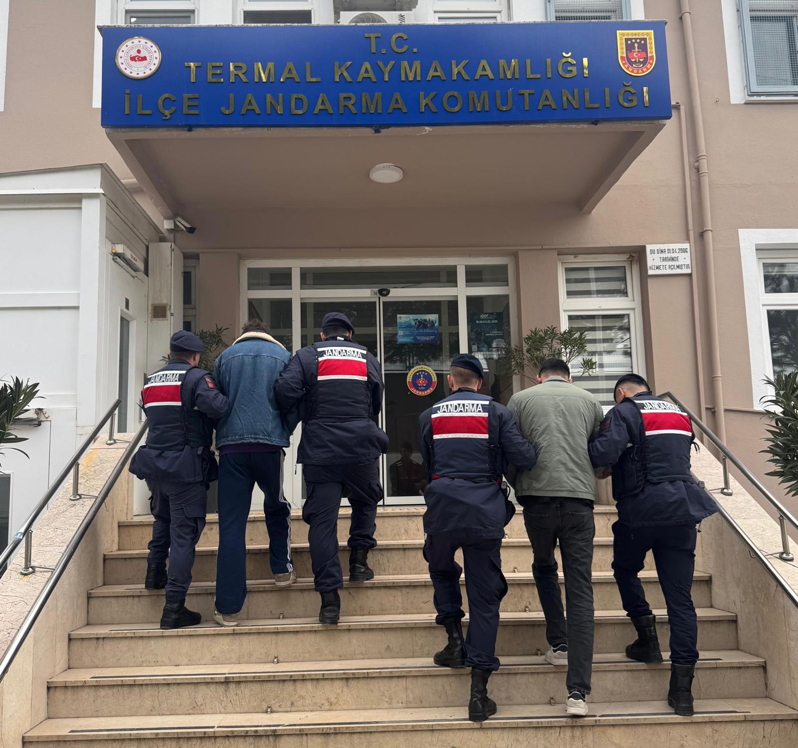 YALOVA’DA UYUŞTURUCU OPERASYONU: 45 GRAM SKUNK ELE GEÇİRİLDİ YALOVA’DA UYUŞTURUCU OPERASYONU: 45 GRAM SKUNK ELE GEÇİRİLDİ